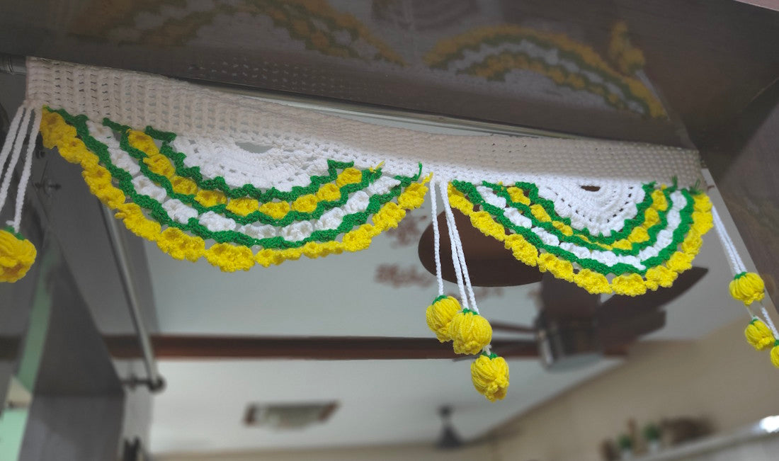 Sunlit Scallop Crochet Door Valance (Toran)